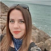 Profesora titulada en Diseño de Interiores, actualmente Jefa de obra e interiorista, ofrezco clases particulares.